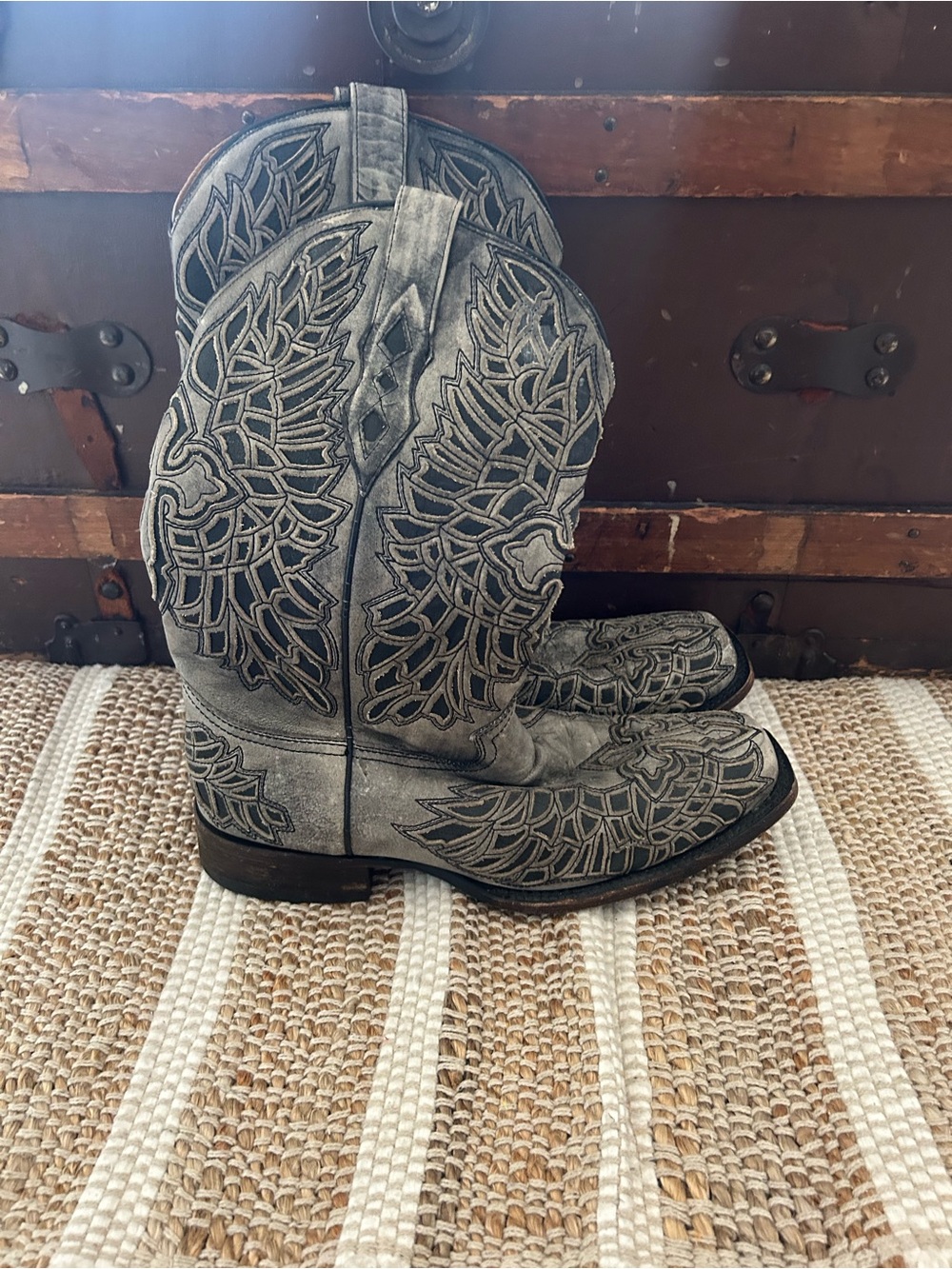 Coral Boots Gray Embroidered Western Cowboy Boots